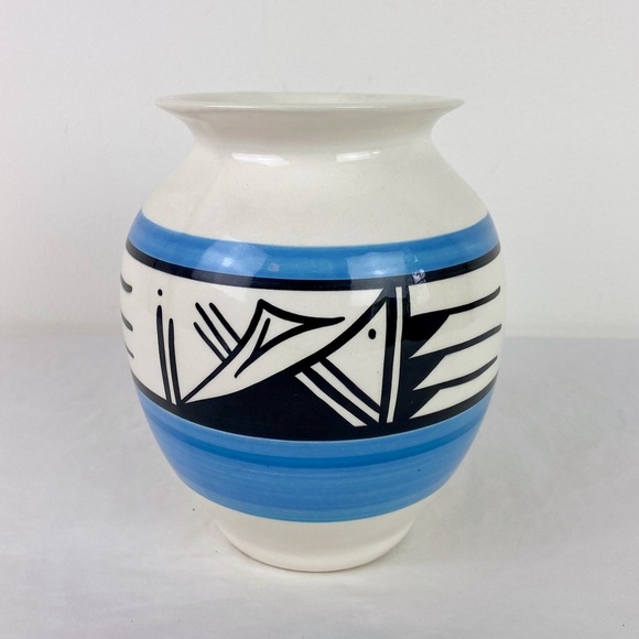 American Indian Vintage Ute Mountain Pottery Vase - Picture 2 of 8